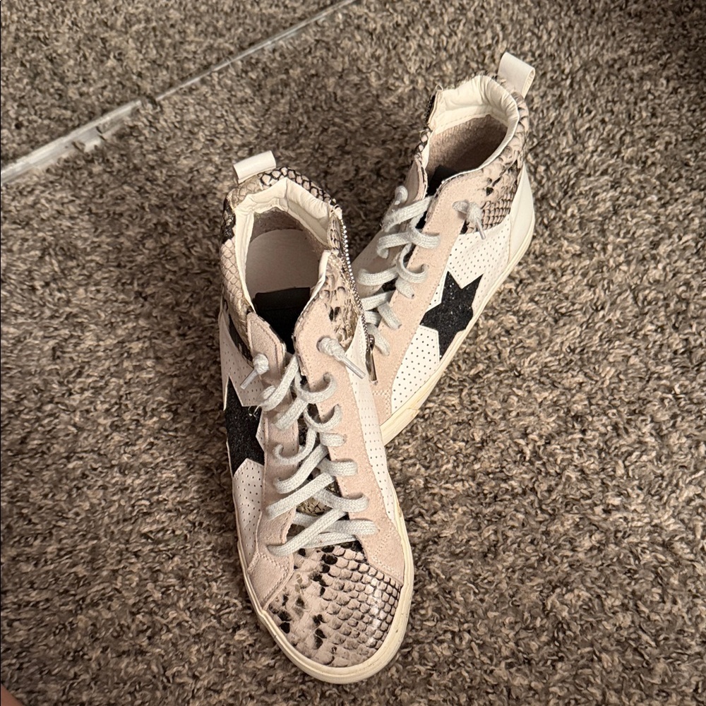 Vintage Havana Cream and Black Star Sneakers